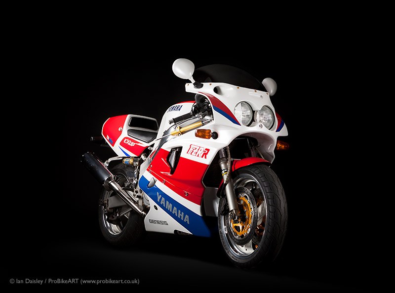 Yamaha FZR 750R OW01