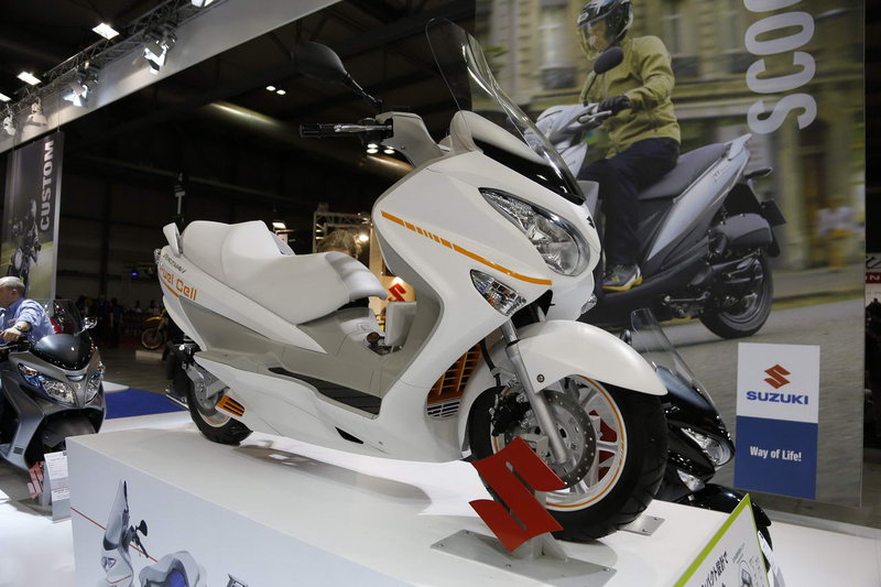 Suzuki na sajmu  EICMA 2014