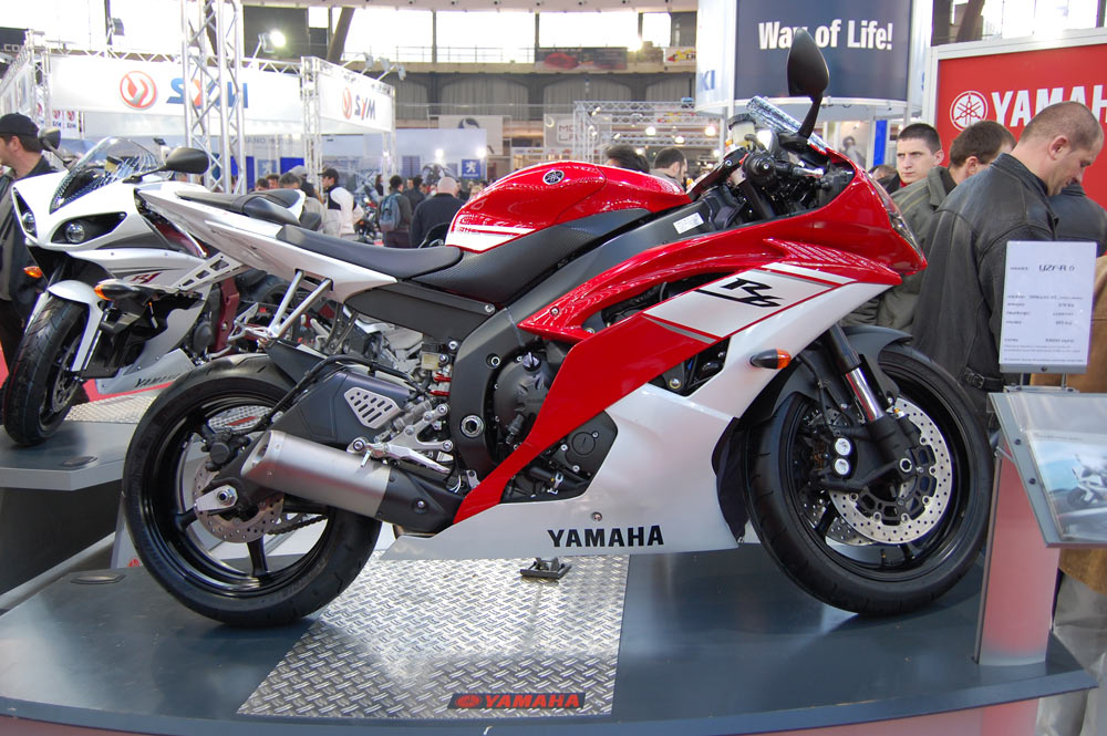 Yamaha R6