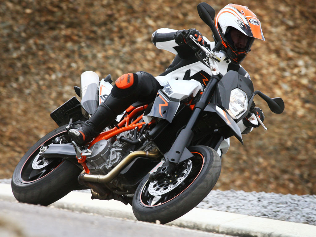 KTM 990 Supermoto T