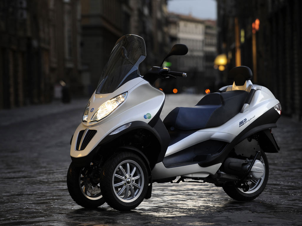 Piaggio MP3 Hybrid