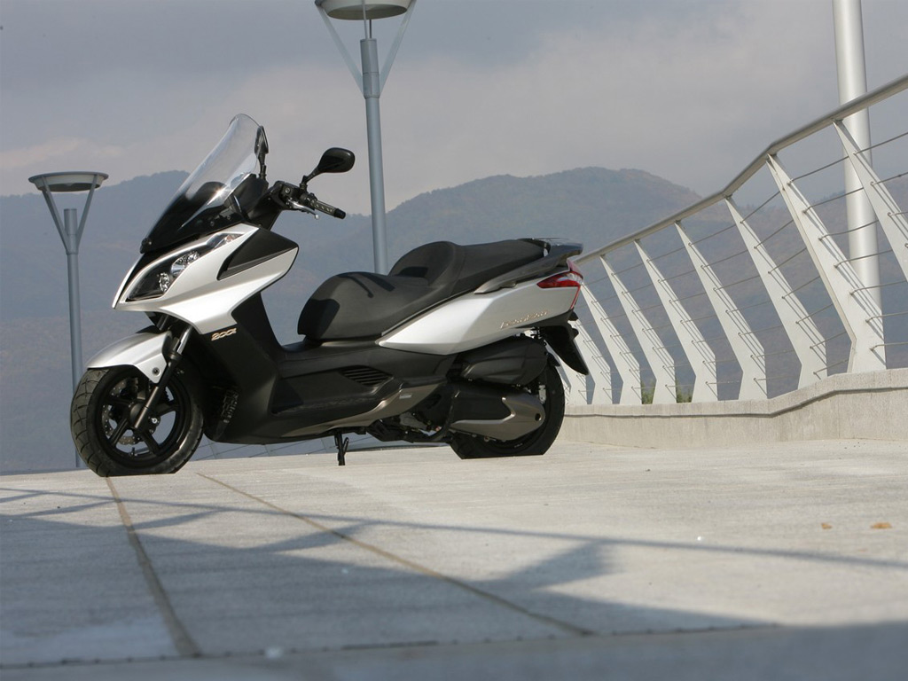 Kymco Downtown 300i ABS