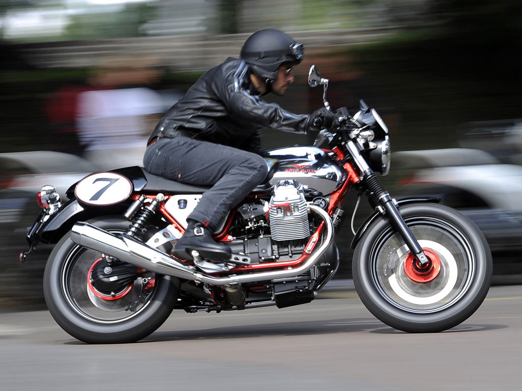 MotoGuzzi v7 Racer 2011