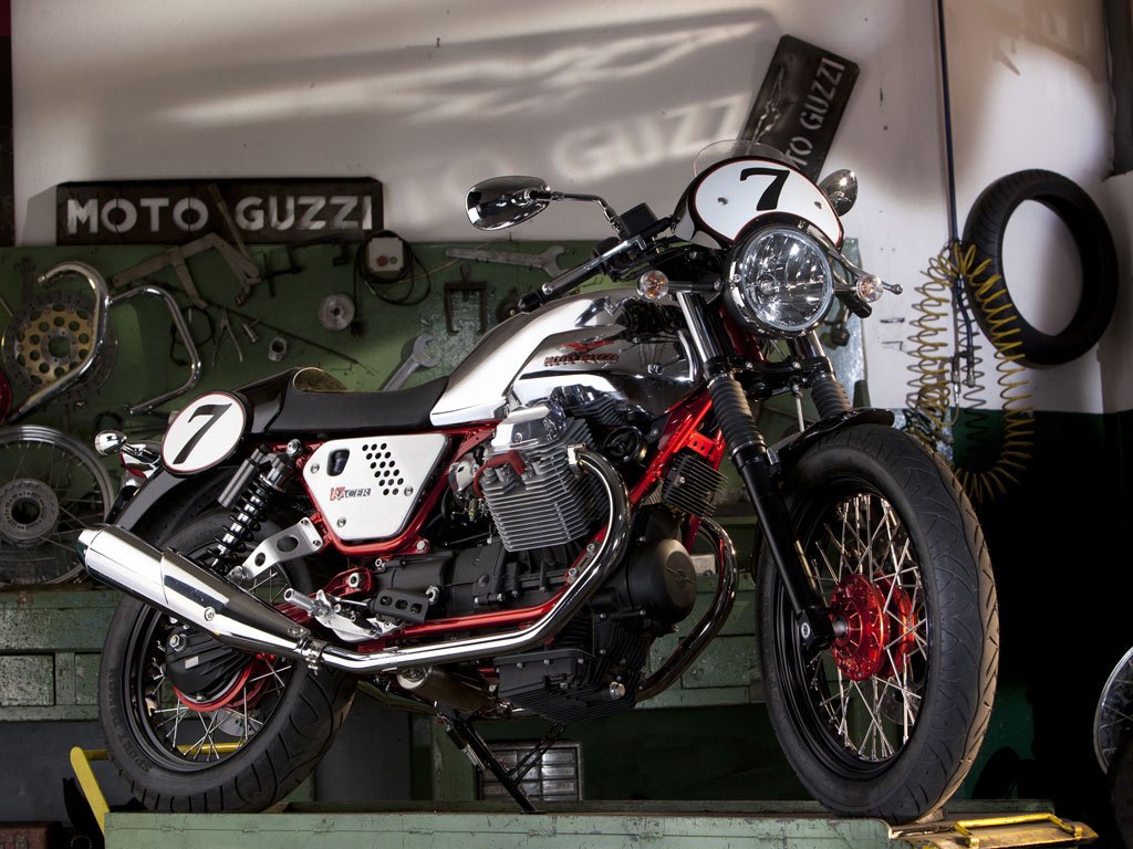 MotoGuzzi v7 Racer 2011