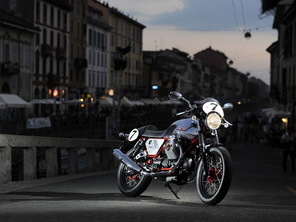 MotoGuzzi v7 Racer 2011