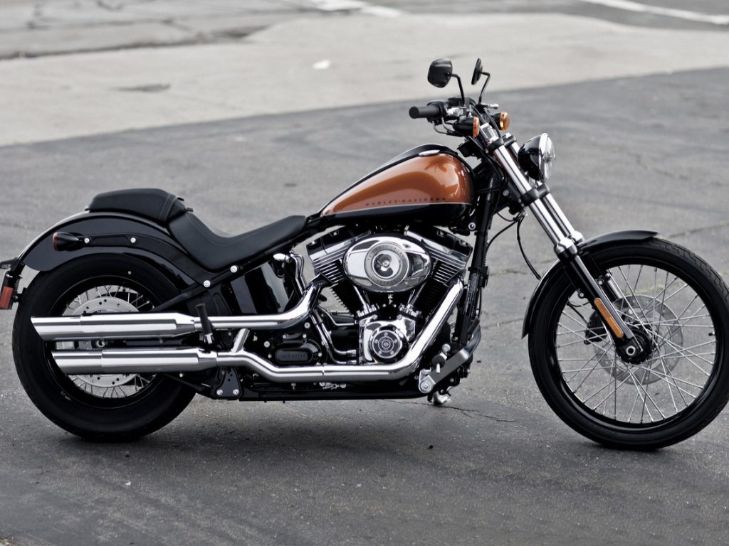 Harley Blackline 2011