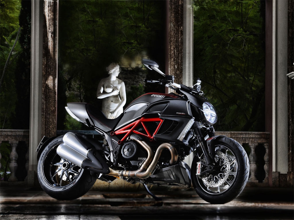 Ducati Diavel 2011