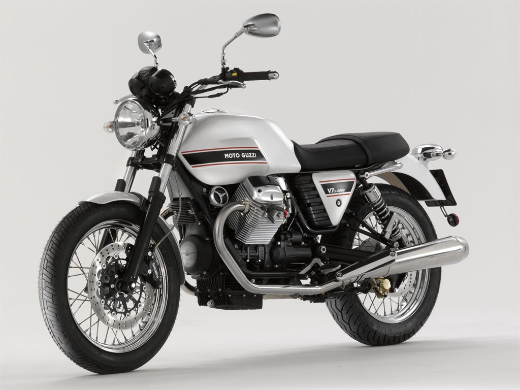 Moto Guzzi V7 Classic 2011