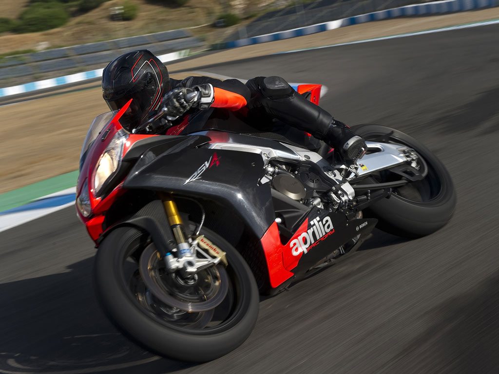 Aprilia RSV4 Factory APRC 2011