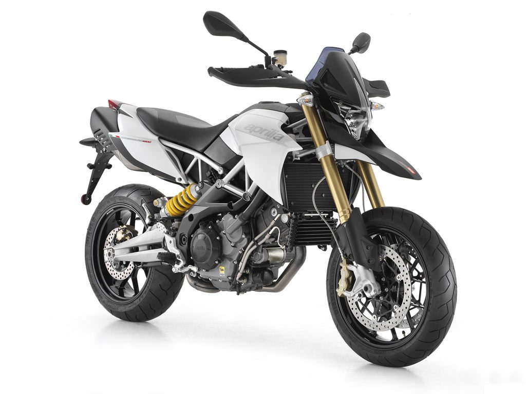 Aprilia Dorsoduro 1200 2011