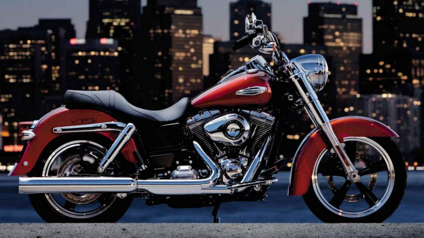 Harley FLD Dyna Switchback 12