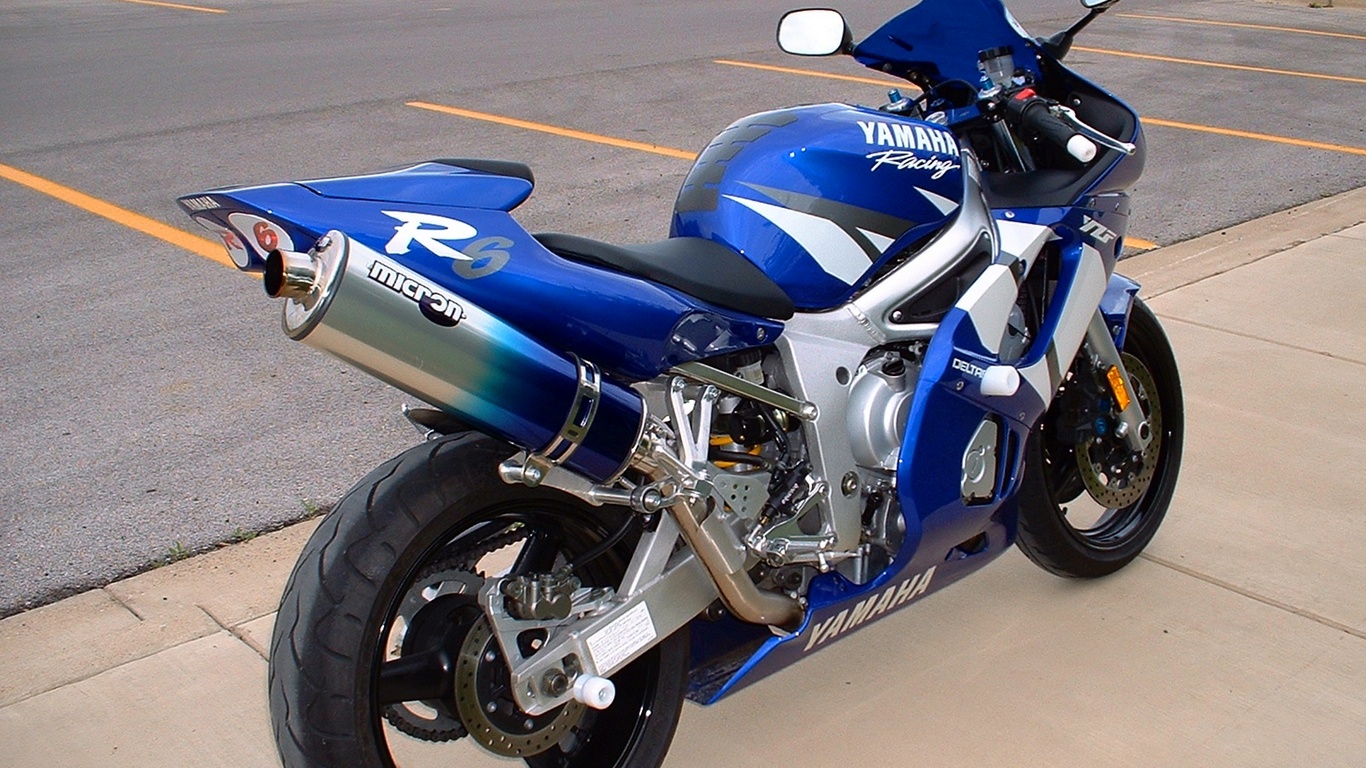 Yamaha R6