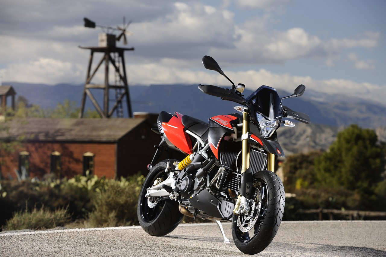 Aprilia Dorsoduro 1200