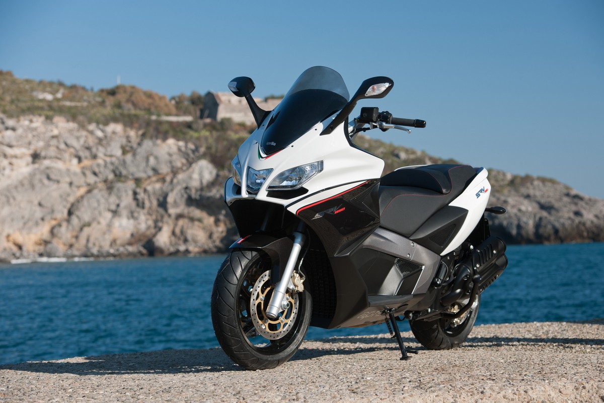 Aprilia SRV 850