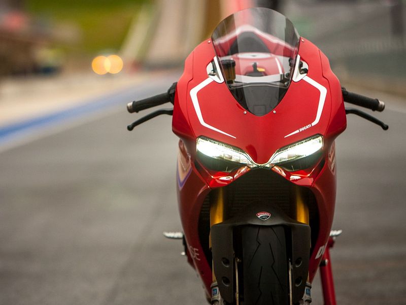 Ducati 1199 Panigale R 2013